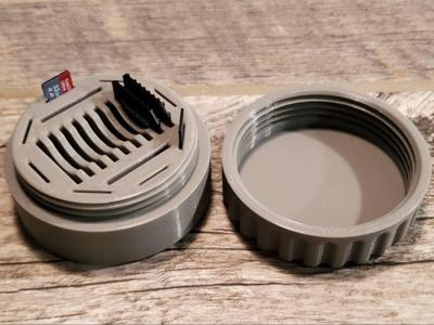 Simple SD and Micro SD card case/holder