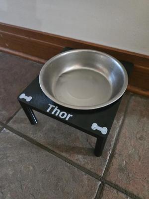Customizable Pet Bowl Stand – Parametric