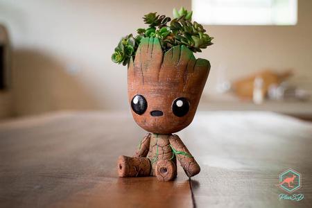 Groot the articulated Planter