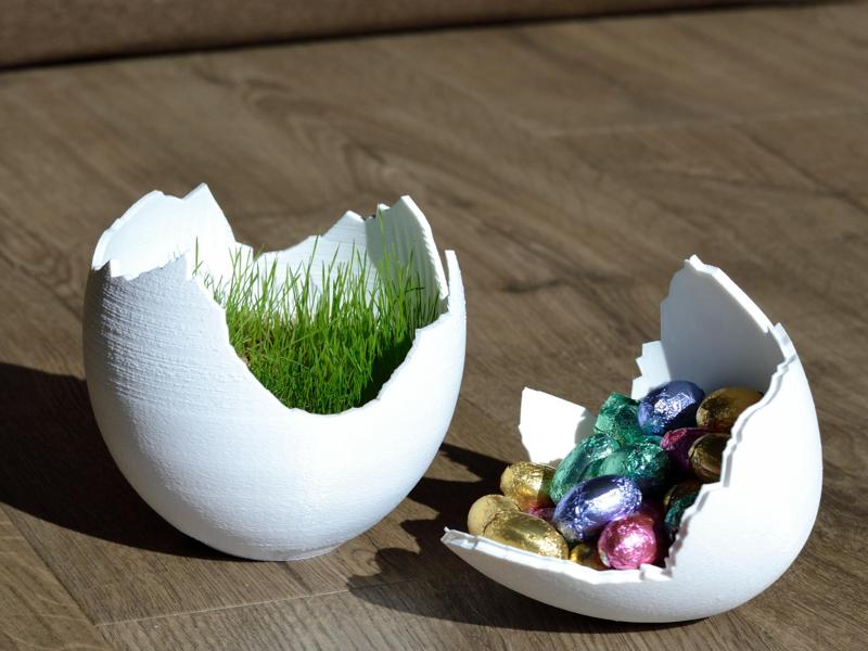 Easter egg grass planter