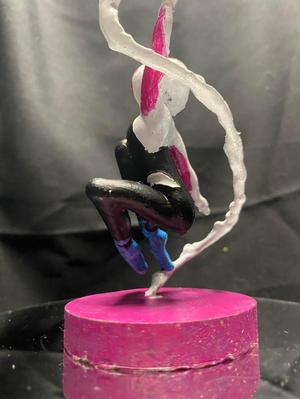 SPIDER-GWEN FIGURINE