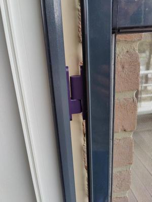 Screen door hinge