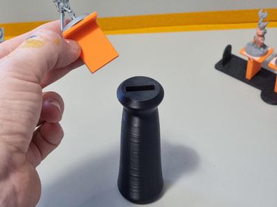 Handle for quick miniature painting plattforms V2!
