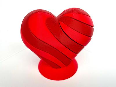 Twist & Spiral Heart – A Unique Two-Tone Design!