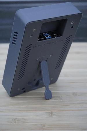 Raspberry Pi Touch Display 2 Housing Plain – Vertical by Nerdiy.de