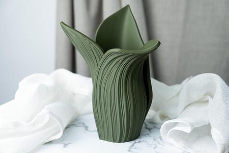 Large Leaf Vase – A Statement of Nature’s Elegance
