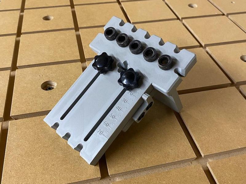 Dowelling Jig w/ Adjustable Fence