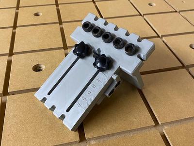 Dowelling Jig w/ Adjustable Fence