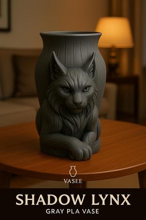 Lynx-shaped vase art organizer for forest spirit
