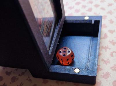 Deck box with dice storage