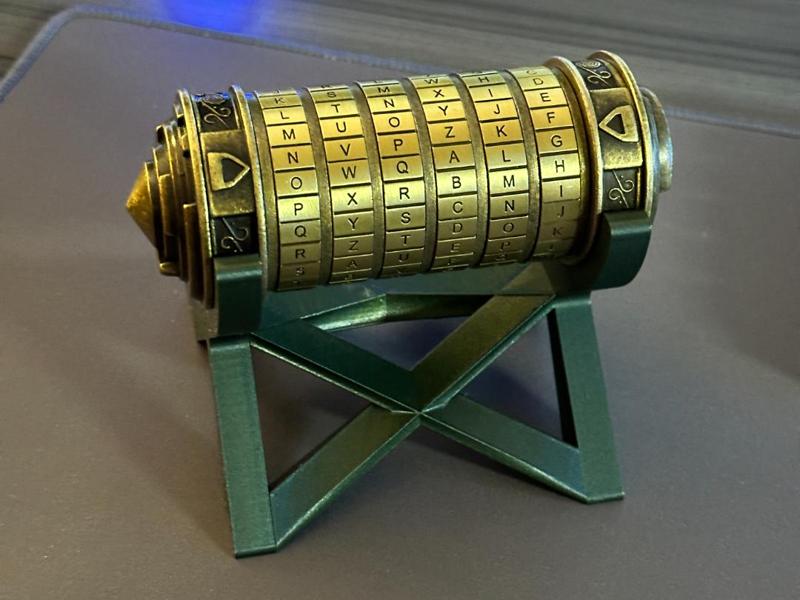 Cryptex Stand
