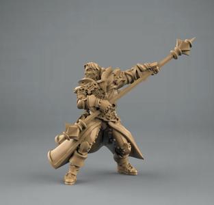 Paladin posed