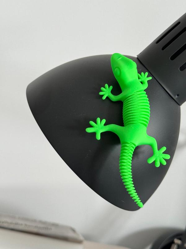 Super (Magnetic) Flexi Gecko