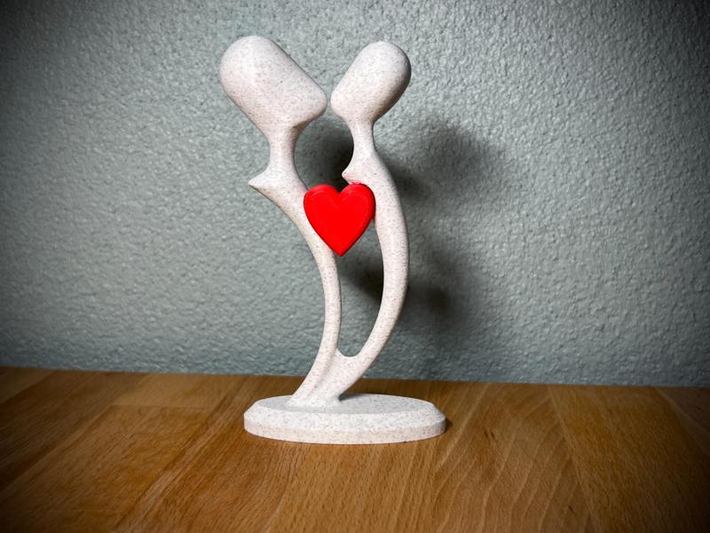 Kissing Love Sculpture