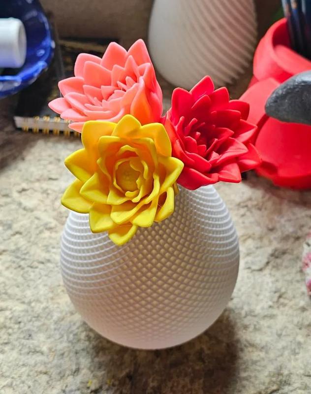 Flower with stems 10, 15 and 20 cms - Fleur avec tiges de longueur 10, 15 et 20 cms.   