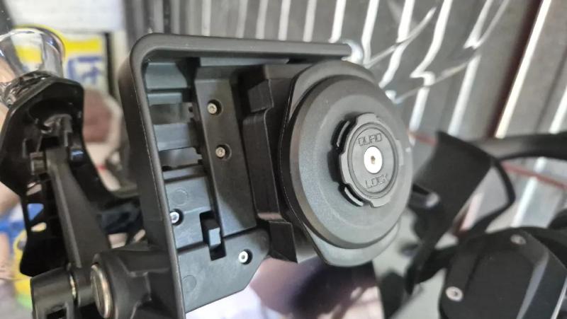 BMW Cradle QuadLock mount   