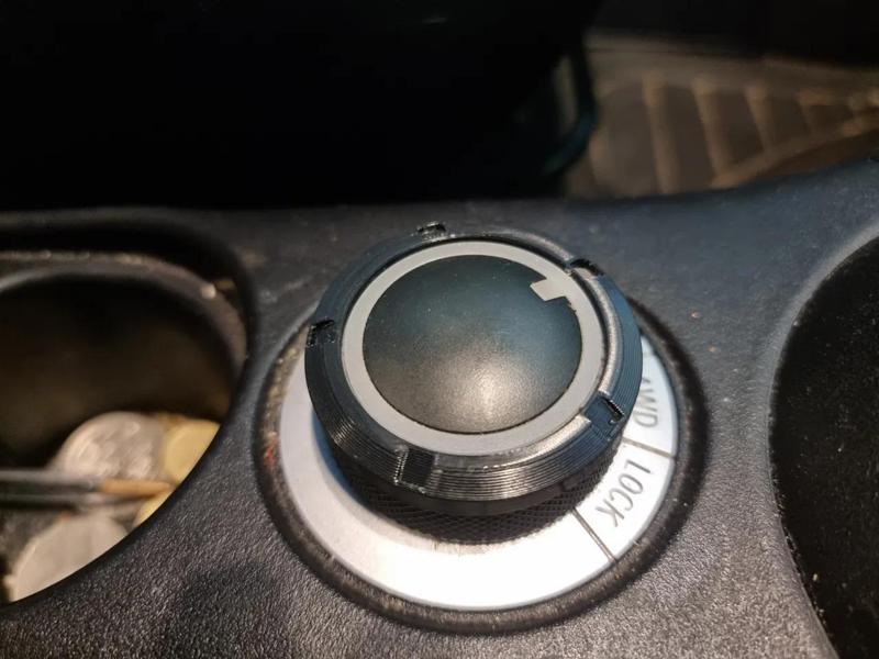 Mitsubishi Outlander 4WD Knob Bezel   