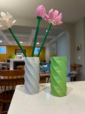 Simple Spiraling Vase