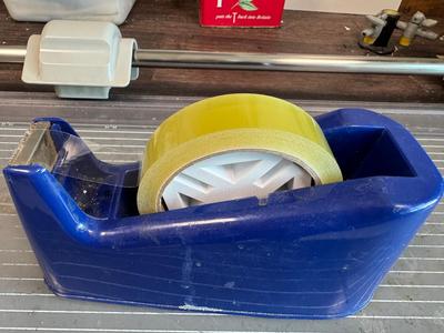 Centre for tape holder