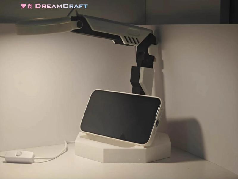 Sci-fi mecha-style multifunctional desk lamp (phone holder/pen holder)