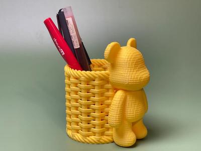 Violent Bear Pen Holder with Bamboo Basket