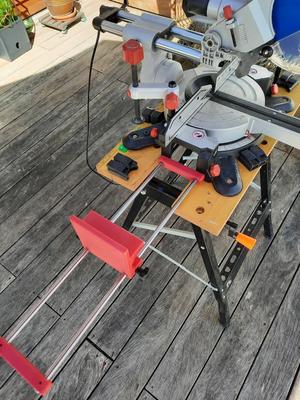 Metabo Zug-/Kappsäge KGS 216 M verstellbarer Anschlag (24-68cm)