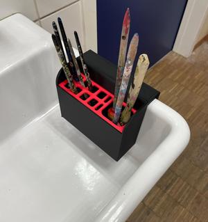 Brush Cleaning Stand – Painting in the Workshop