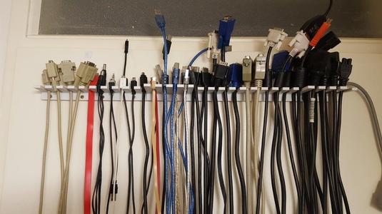 Cable organizer