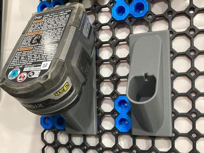 Multiboard Ryobi One+ 18v Battery Holder
