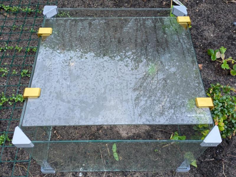 diy mini greenhouse connectors