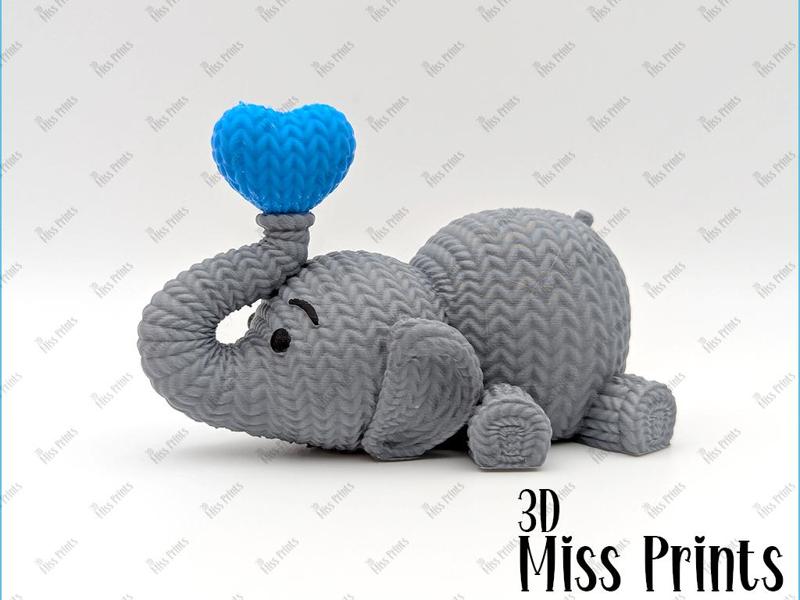 Knitted Elephant Blowing Heart (No2)