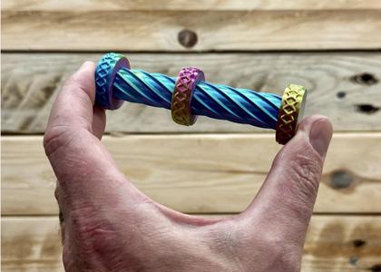 Fast click twist fidget