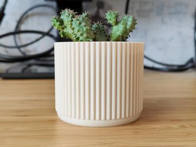 Pot and planter – 70’s style design – vase mode