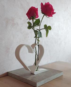 Valentine Minimalist Dual Rose Heart Vase
