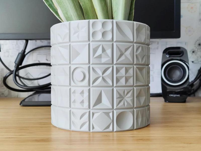SASSy Tile Mosaic Plant pot and Planter – Vase mode design