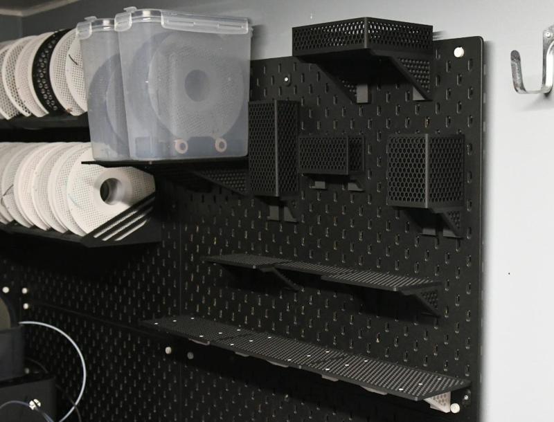 Modular and Customizable Shelf for Ikea Skadis