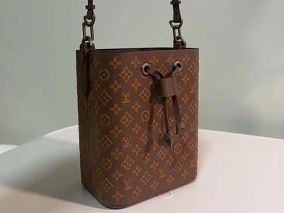 Love Gift (Bucket Bag Pen Holder)