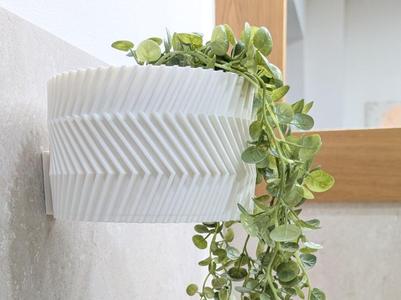 Elegant Wall Vase with Flexible Mounting System