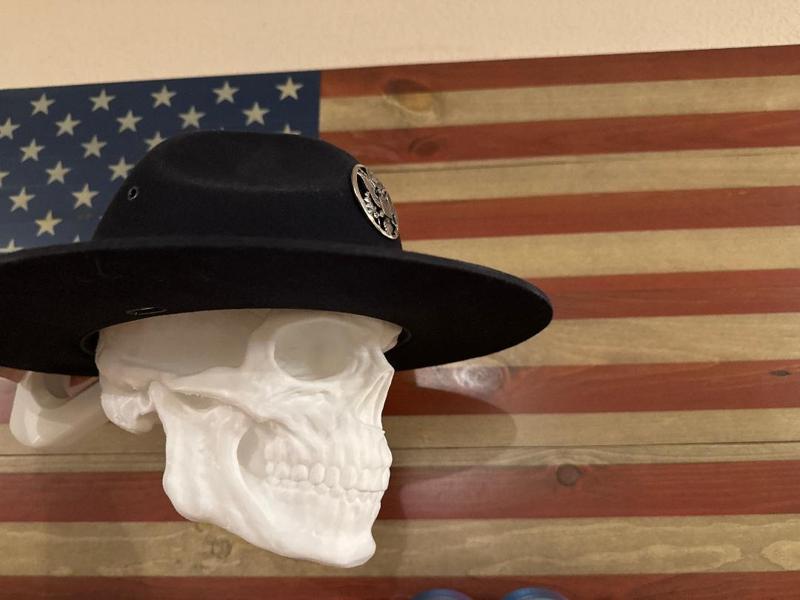 Skull Hat Stand (.4 Nozzle)