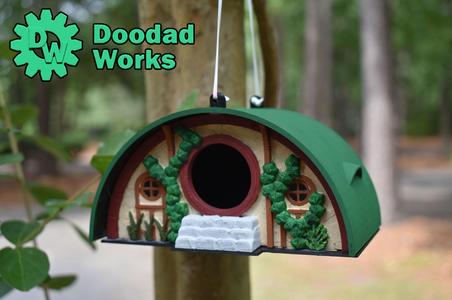 Hobbit style Decorative Birdhouse – Support Free