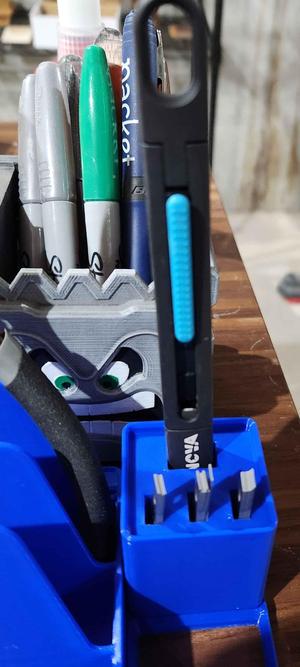 Gridfinity Flat Retractable Hobby Knife Holder