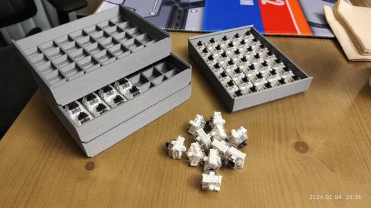 Keyboard switches storage box
