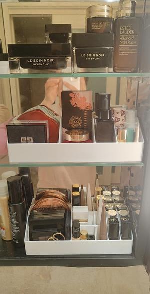 Makeup organizer 2