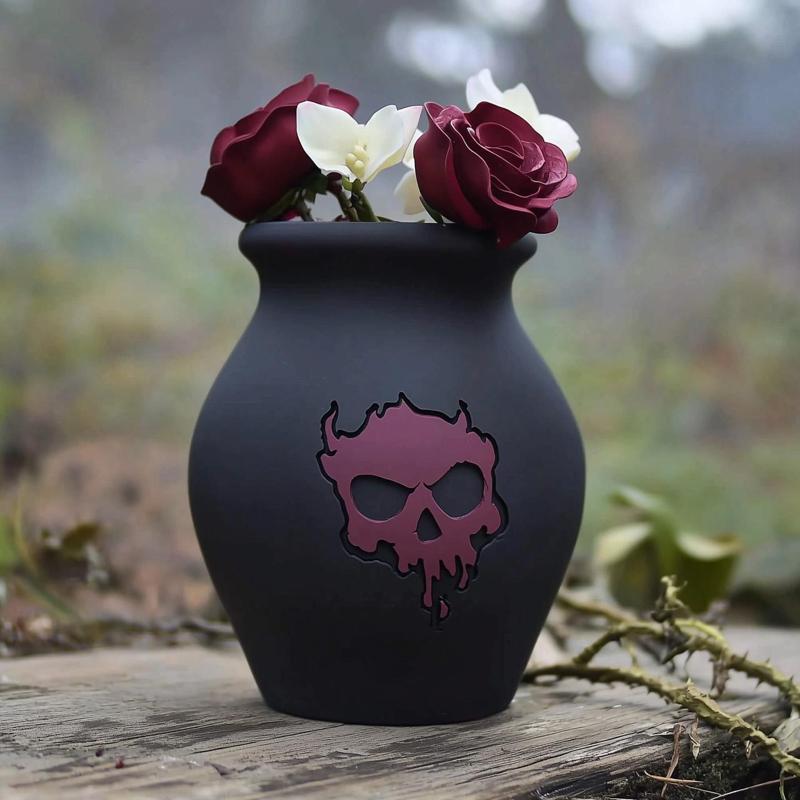 Dark Skull Vase – Gothic 3D-Printed Home Decor, Skull-Themed Vase for Alternative Interiors