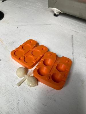 hot glue injection mold (feet)