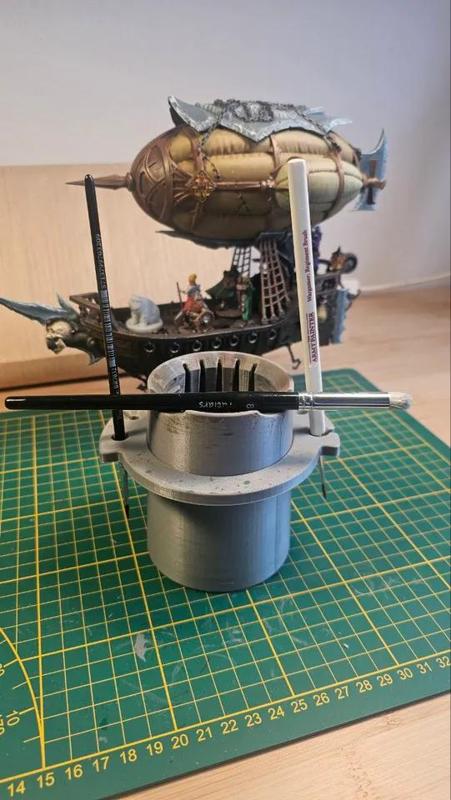 painting pot + brush holder ring