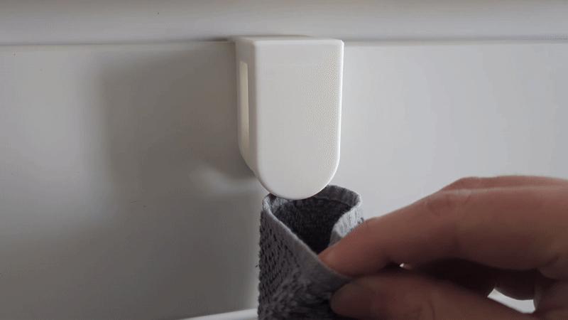 Cabinet Towel Hanger – Automatic, Magical
