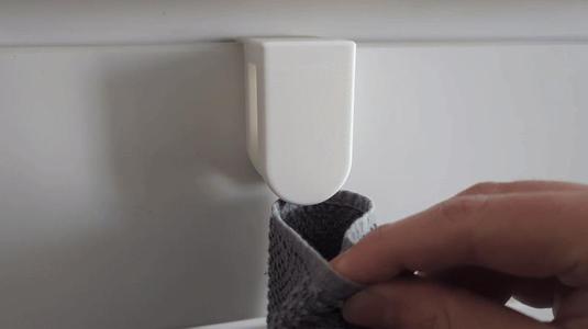 Cabinet Towel Hanger – Automatic, Magical