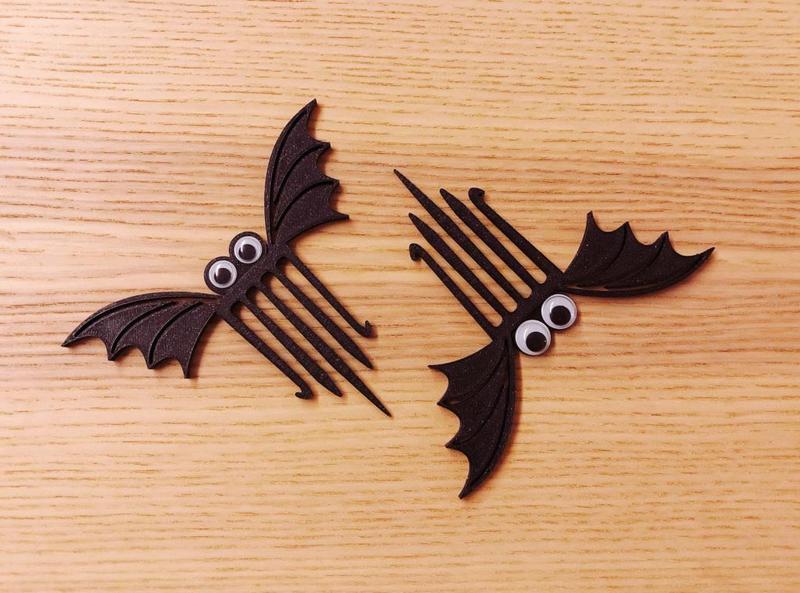 Cute halloween bat comb
