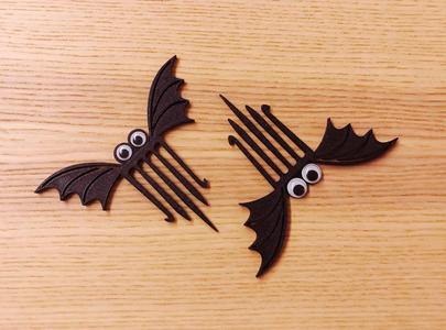 Cute halloween bat comb